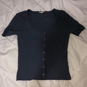 blue/grey snap button up top